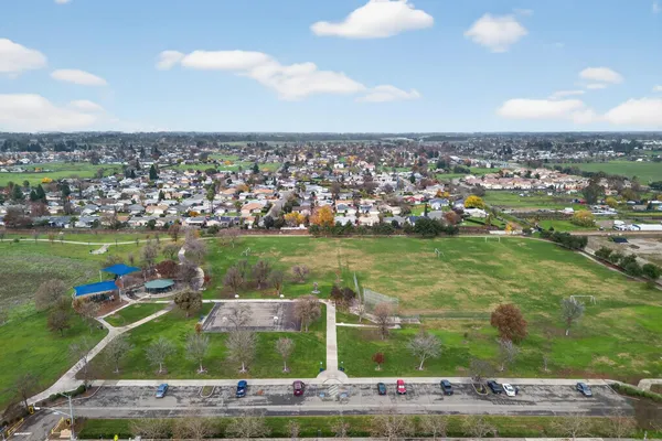 $310,000 | 525 Samuel Way, Sacramento, CA 95838