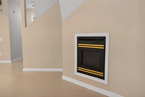 $310,000 | 525 Samuel Way, Sacramento, CA 95838