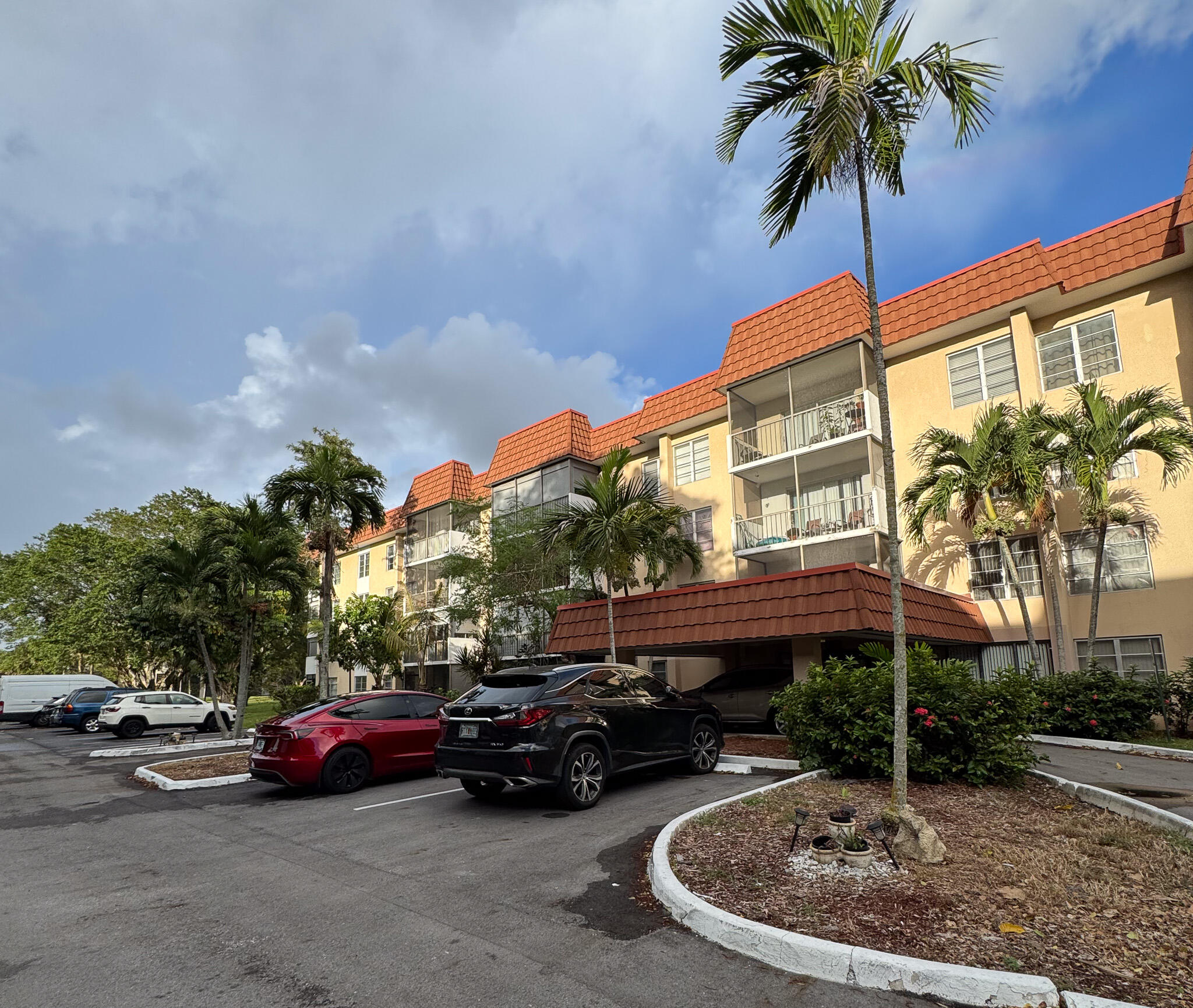 4166 Inverrary Drive, Unit 104 Lauderhill, FL 33319 - Photo 4 of 18 IMG_0939