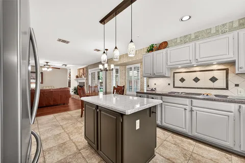 $569,000 | 303 Longview Drive, Sugar Land, TX 77478