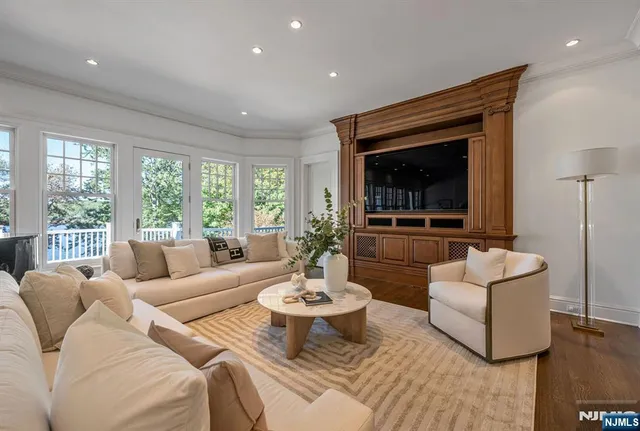 $4,999,999 | 907 Scioto Drive, Franklin Lakes, NJ 07417