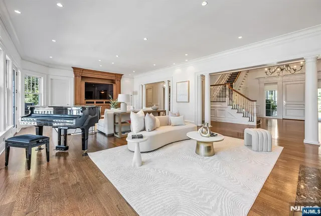 $4,999,999 | 907 Scioto Drive, Franklin Lakes, NJ 07417