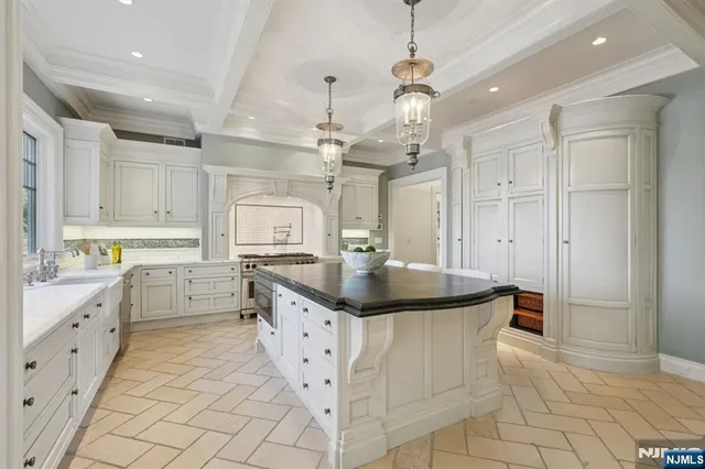 $4,999,999 | 907 Scioto Drive, Franklin Lakes, NJ 07417