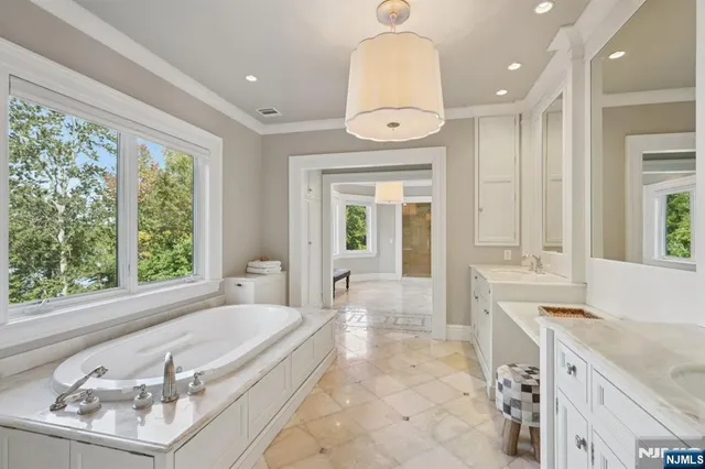 $4,999,999 | 907 Scioto Drive, Franklin Lakes, NJ 07417