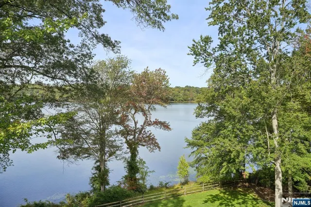 $4,999,999 | 907 Scioto Drive, Franklin Lakes, NJ 07417