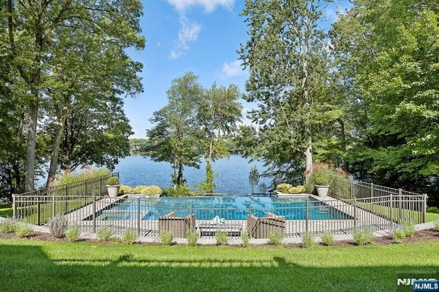 $4,999,999 | 907 Scioto Drive, Franklin Lakes, NJ 07417