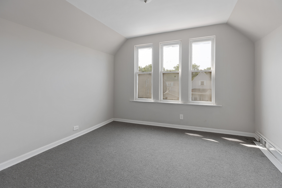 906 West 71st Street Chicago, IL 60621 - Photo 11 of 20