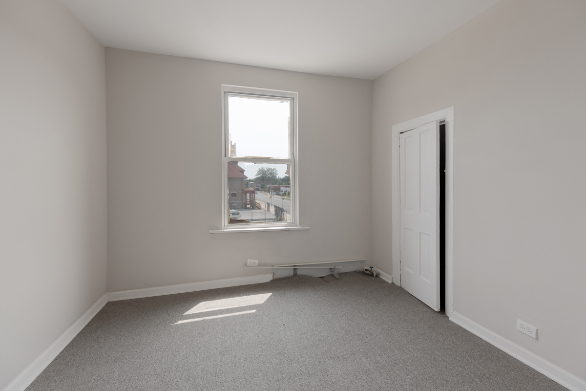 906 West 71st Street Chicago, IL 60621 - Photo 12 of 20