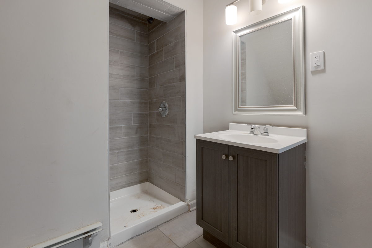 906 West 71st Street Chicago, IL 60621 - Photo 13 of 20