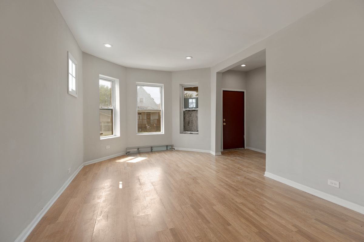 906 West 71st Street Chicago, IL 60621 - Photo 4 of 20
