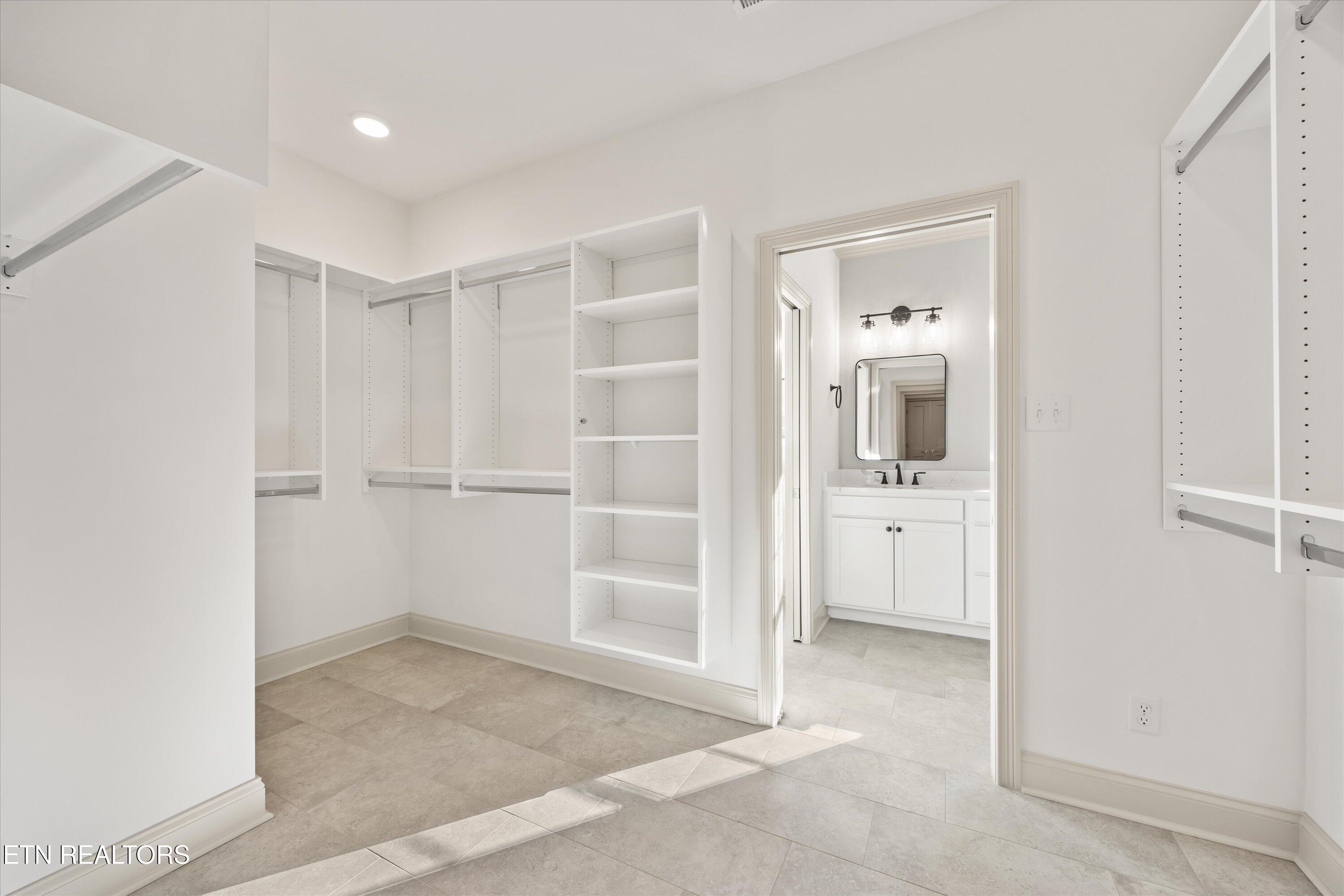 127 Hanani Trail Vonore, TN 37885 - Photo 22 of 52 22-127 Hanani Trail 17