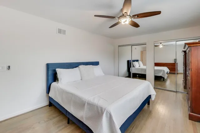 $275,000 | 587 Shorely Drive, Barrington, IL 60010