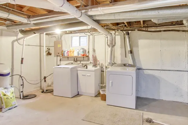 $275,000 | 587 Shorely Drive, Barrington, IL 60010