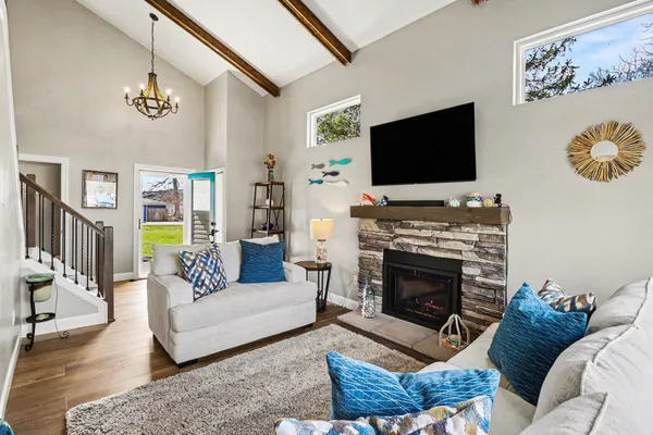 $799,900 | 2973 Indian Trail, Pinckney, MI 48169