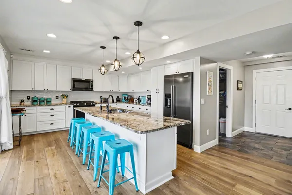 $799,900 | 2973 Indian Trail, Pinckney, MI 48169