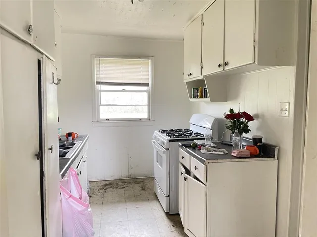 $60,000 | 2236 East Prien Lake Road, Lake Charles, LA 70601