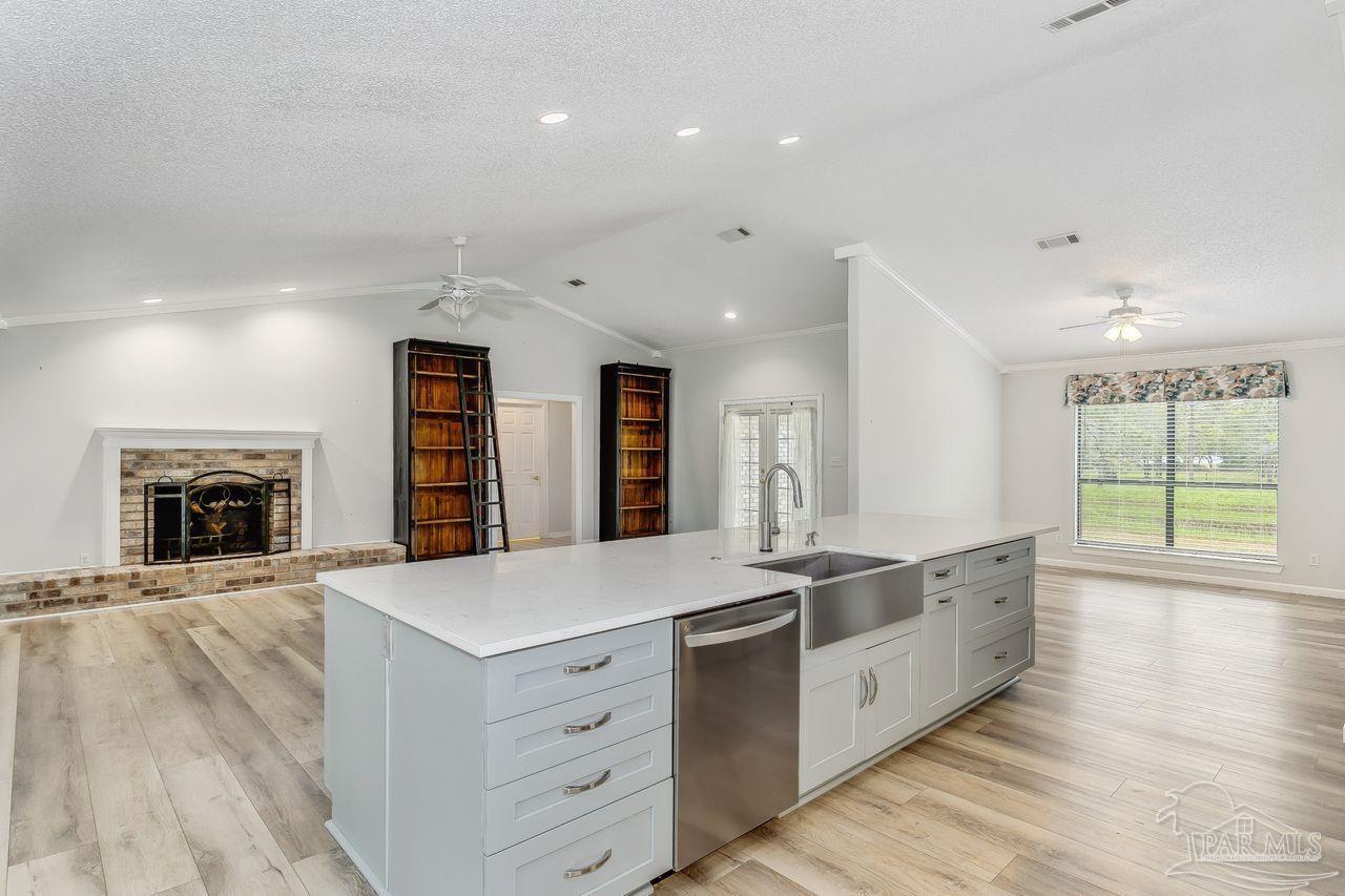 1124 Pearson Road Milton, FL 32583 - Photo 11 of 34 Gallery Image 11