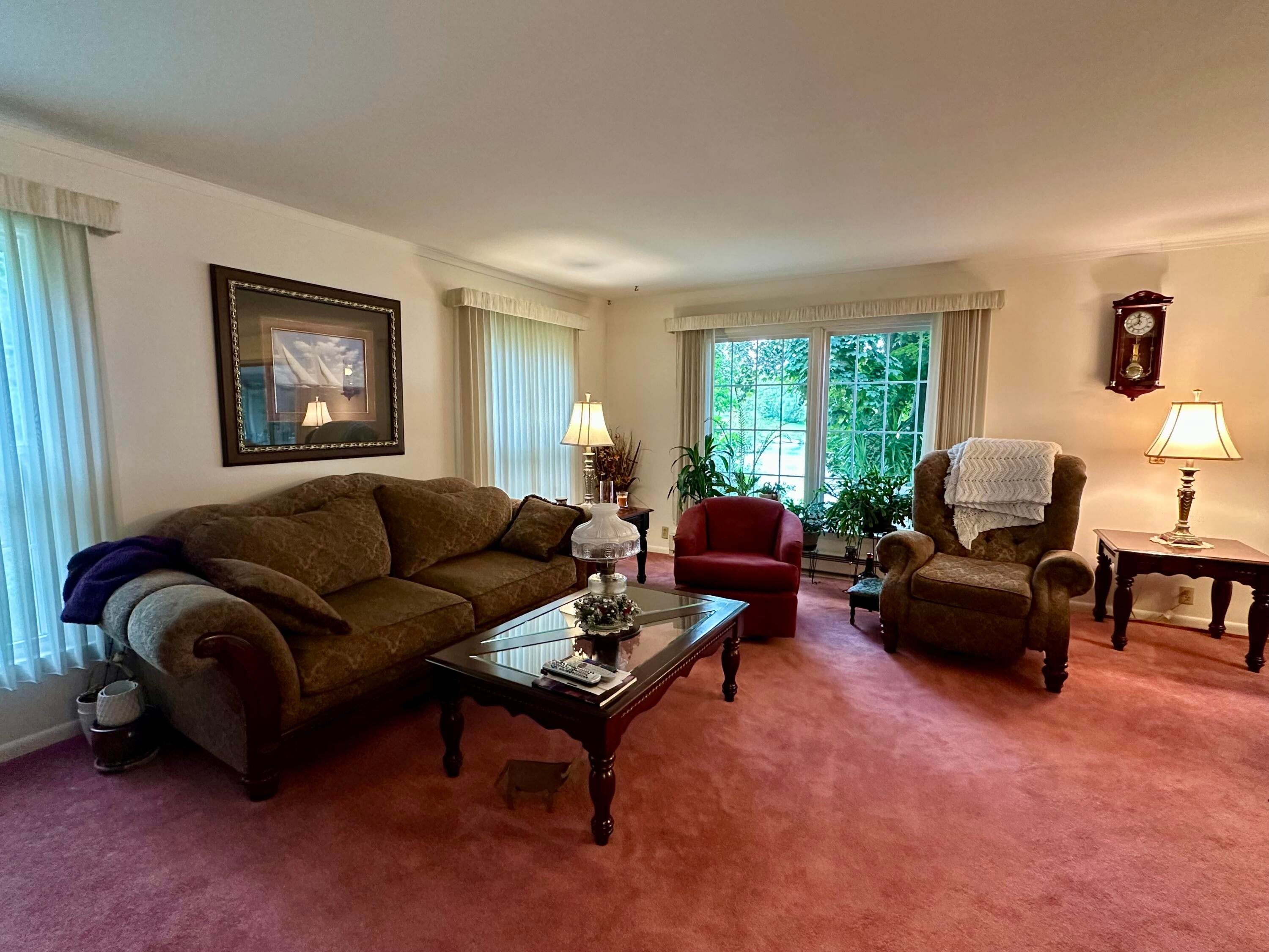 444 Riverside Drive Cheboygan, MI 49721 - Photo 15 of 43 Living Room