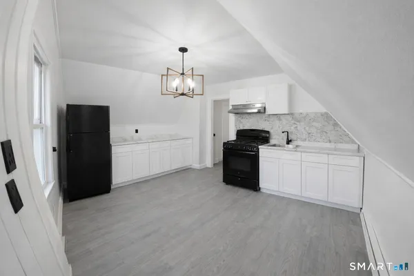 $1,450 | 69 West Liberty Street, Unit 3, Waterbury, CT 06706