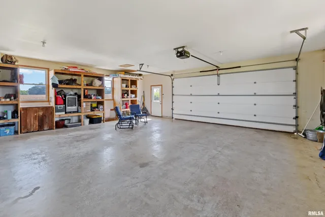 $340,000 | 702 East 3000th Street, Liberty, IL 62347