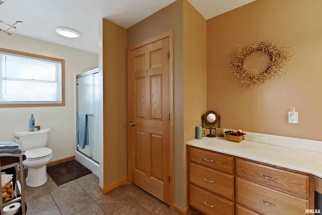 $340,000 | 702 East 3000th Street, Liberty, IL 62347