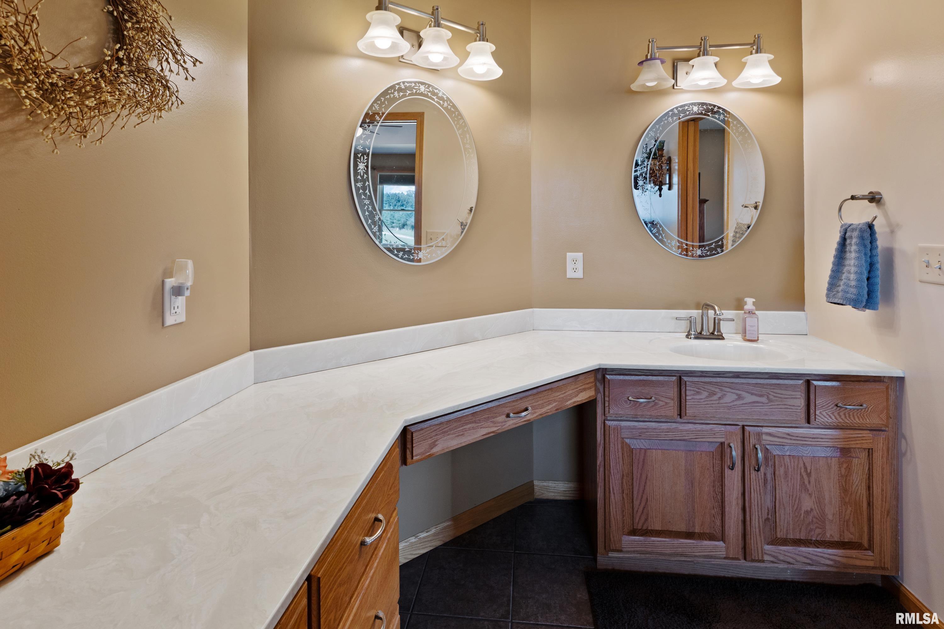 702 East 3000th Street Liberty, IL 62347 - Photo 21 of 42