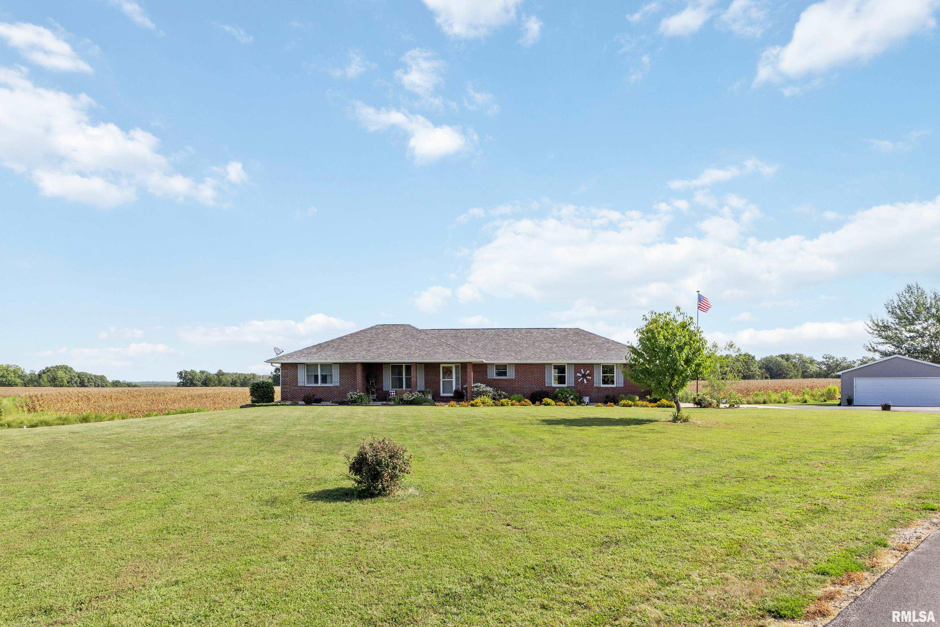 702 East 3000th Street Liberty, IL 62347 - Photo 3 of 42