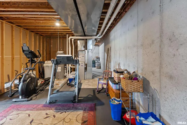 $340,000 | 702 East 3000th Street, Liberty, IL 62347