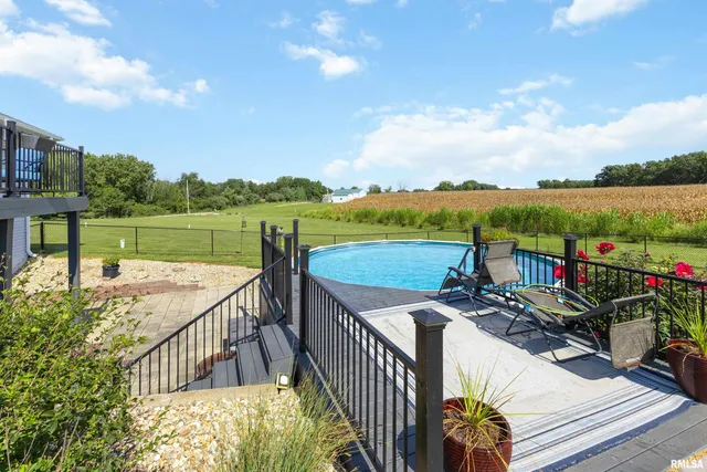 $340,000 | 702 East 3000th Street, Liberty, IL 62347