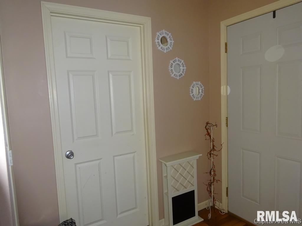 1845 South 13th Street Springfield, IL 62703 - Photo 23 of 32