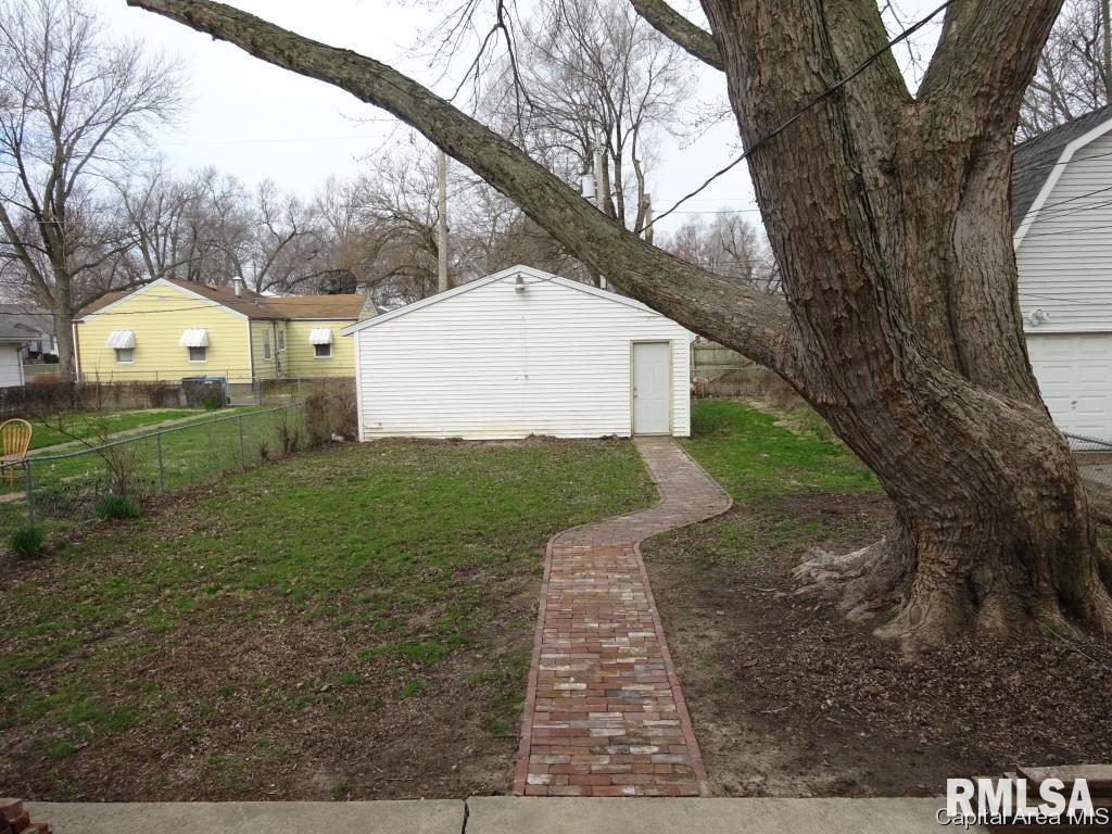 1845 South 13th Street Springfield, IL 62703 - Photo 29 of 32