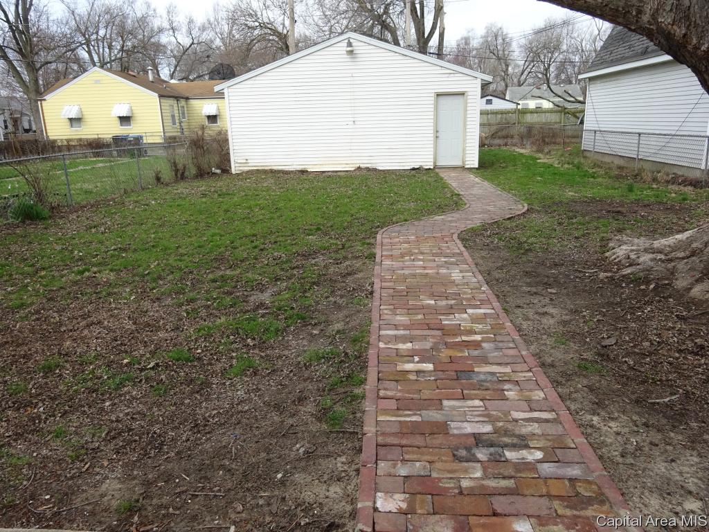 1845 South 13th Street Springfield, IL 62703 - Photo 30 of 32