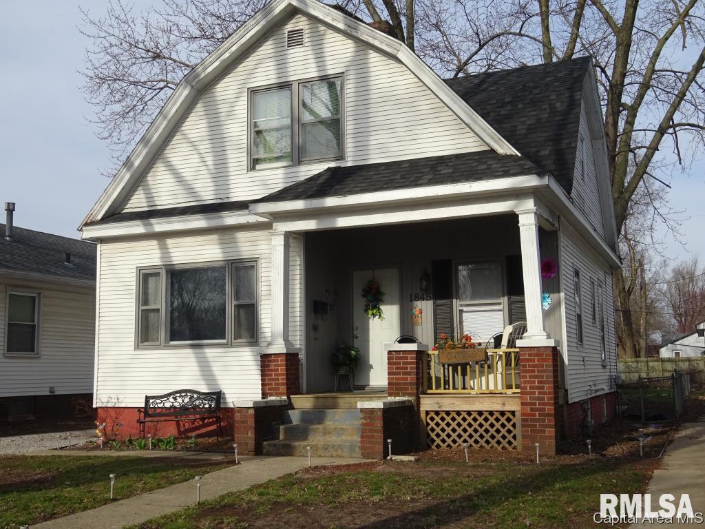 1845 South 13th Street Springfield, IL 62703 - Photo 3 of 32