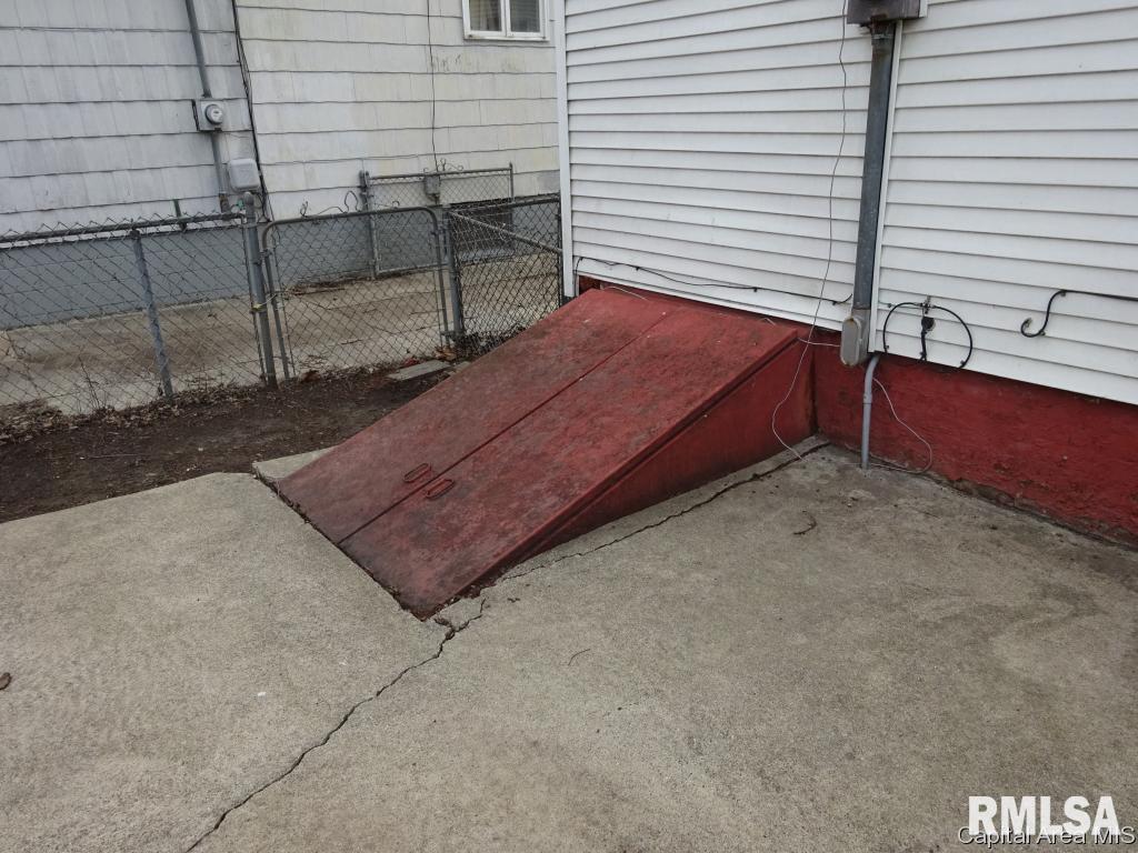1845 South 13th Street Springfield, IL 62703 - Photo 31 of 32