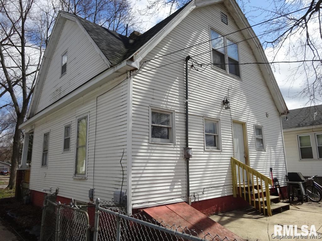 1845 South 13th Street Springfield, IL 62703 - Photo 5 of 32