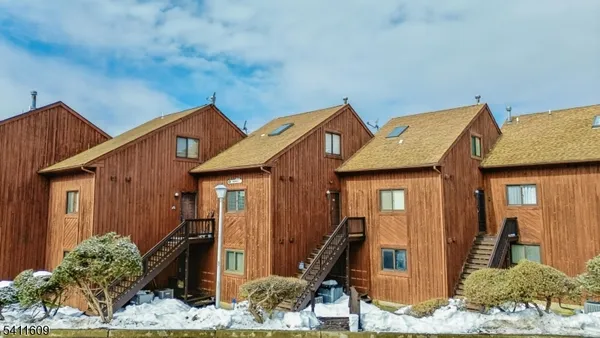 $265,000 | 1 Onuma Court, Unit 6, Vernon, NJ 07462