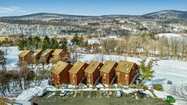 $265,000 | 1 Onuma Court, Unit 6, Vernon, NJ 07462