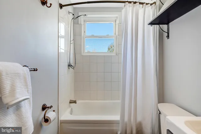 $775,000 | 913 4th Street Northeast, Washington, DC 20002