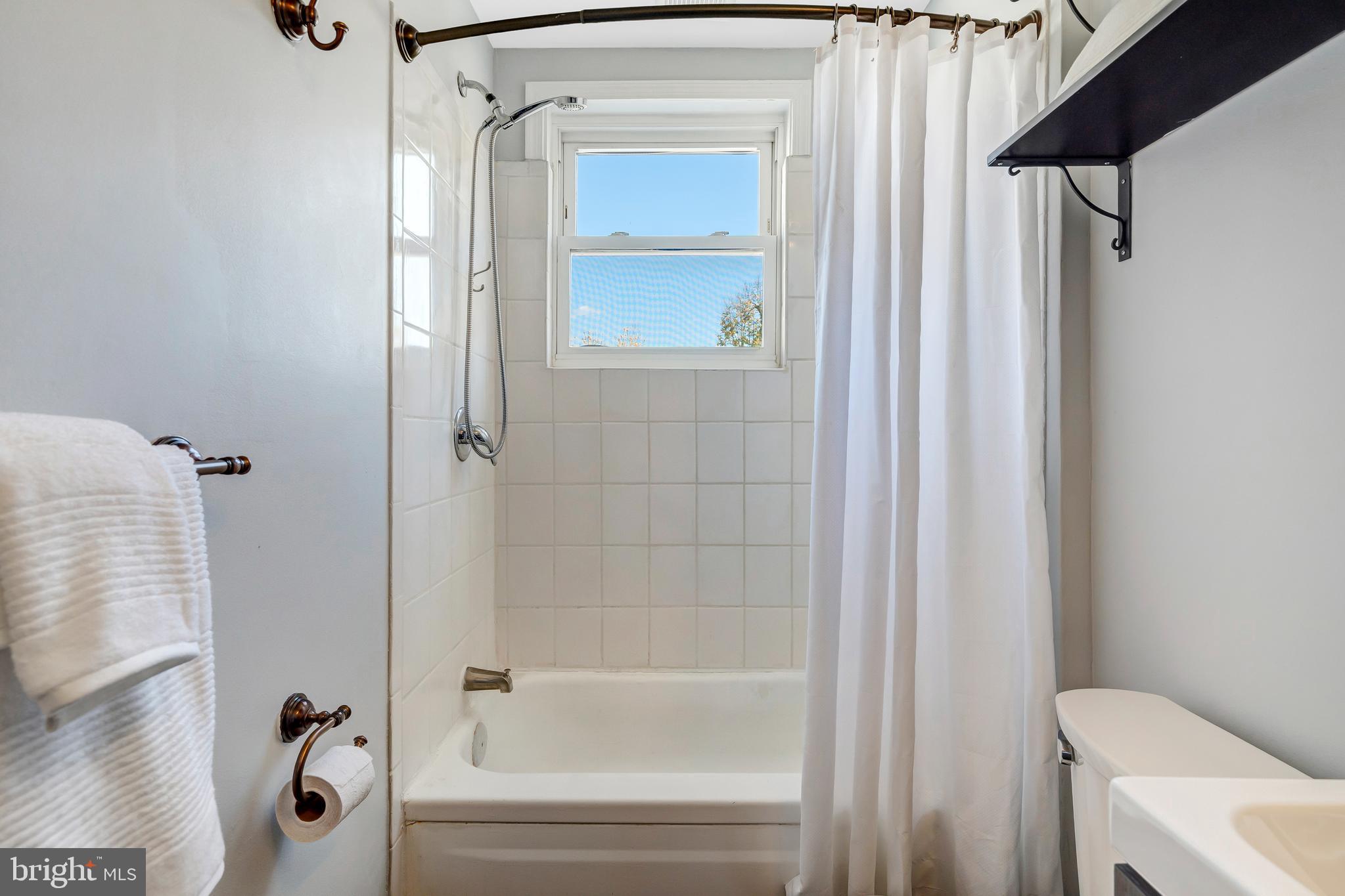 913 4th Street Northeast Washington, DC 20002 - Photo 18 of 31