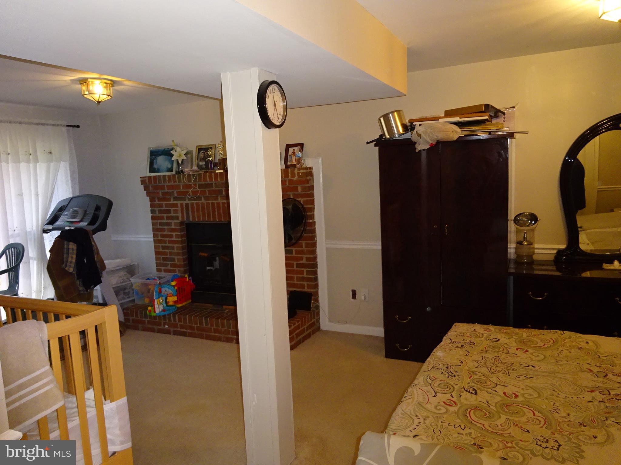 13389 Dumfries Road Manassas, VA 20112 - Photo 22 of 37 family room