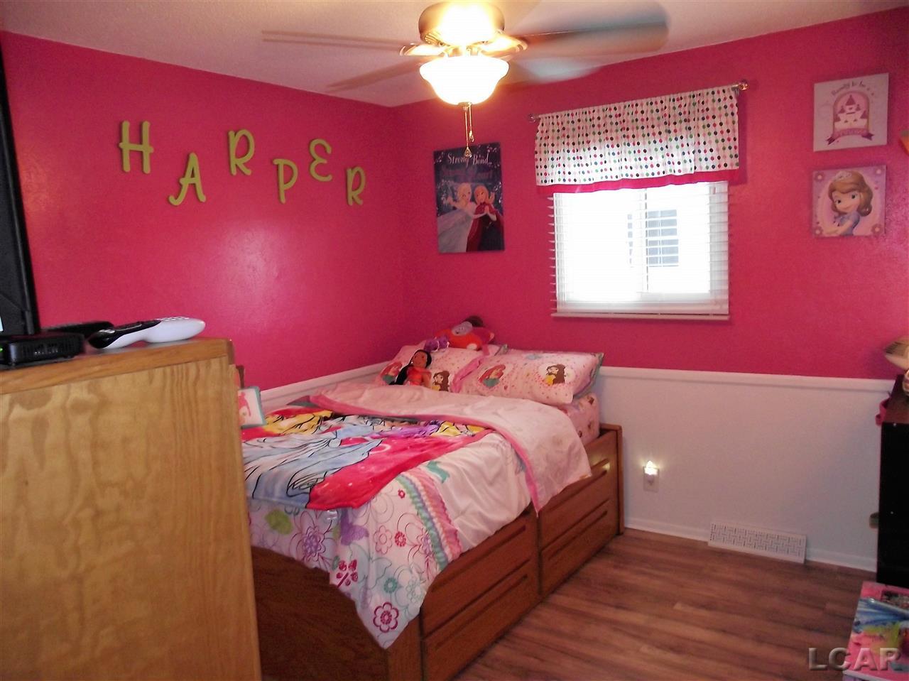2267 Gady Road Adrian, MI 49221 - Photo 11 of 22 31316157-10.JPG