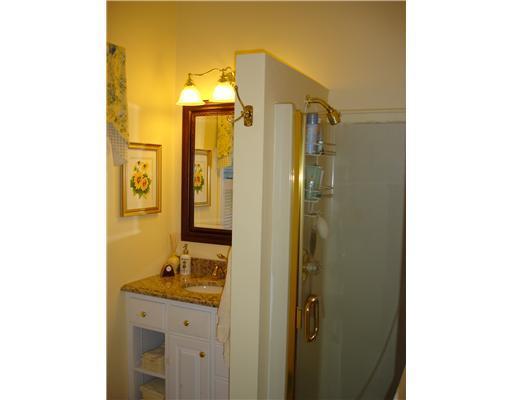 43 Turtle Cove Road Raymond, ME 04071 - Photo 19 of 25 Bathroom.