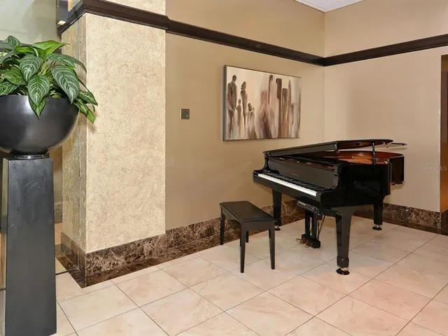 $979,000 | 1255 North Gulfstream Avenue, Unit 204, Sarasota, FL 34236