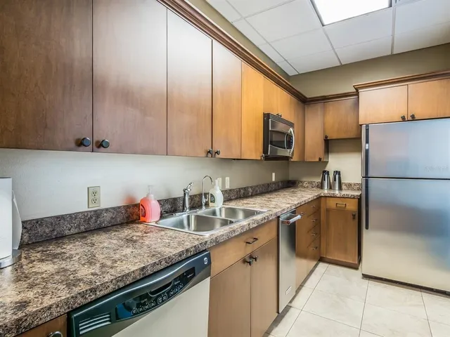 $979,000 | 1255 North Gulfstream Avenue, Unit 204, Sarasota, FL 34236