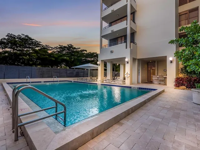 $979,000 | 1255 North Gulfstream Avenue, Unit 204, Sarasota, FL 34236