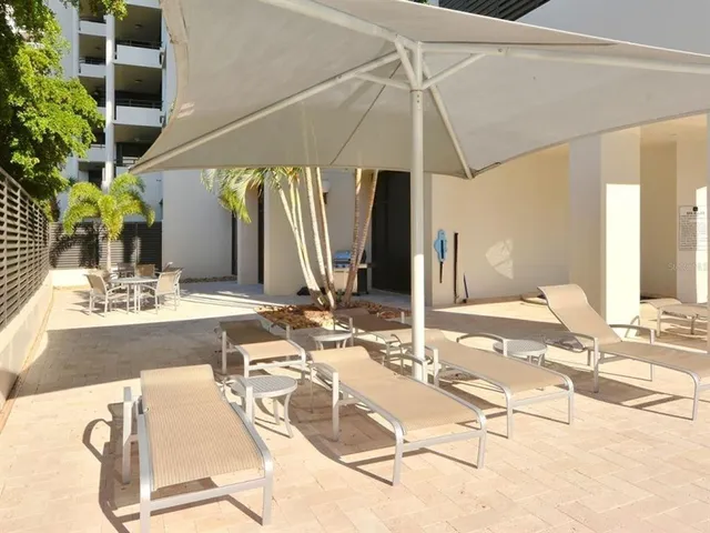 $979,000 | 1255 North Gulfstream Avenue, Unit 204, Sarasota, FL 34236