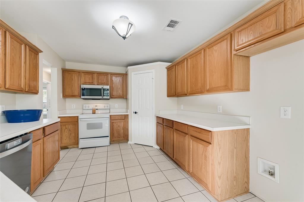 526 Morningside Court Midlothian, TX 76065 - Photo 11 of 24