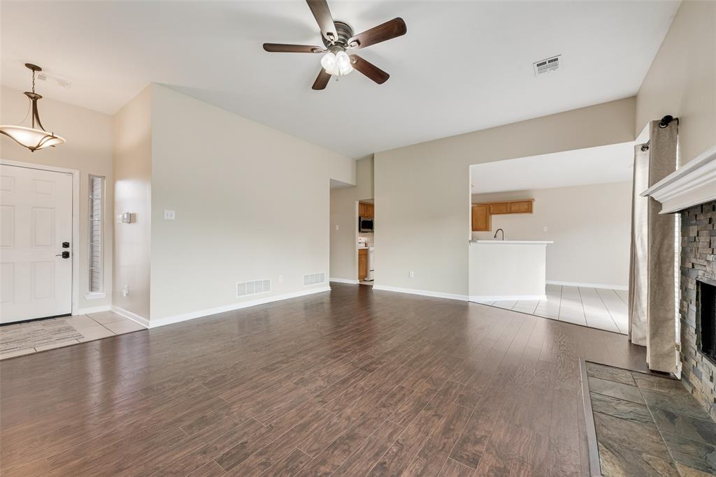 526 Morningside Court Midlothian, TX 76065 - Photo 7 of 24