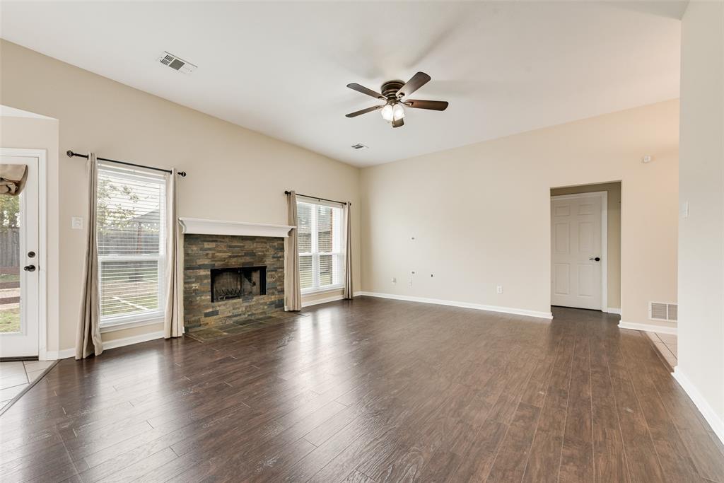 526 Morningside Court Midlothian, TX 76065 - Photo 8 of 24