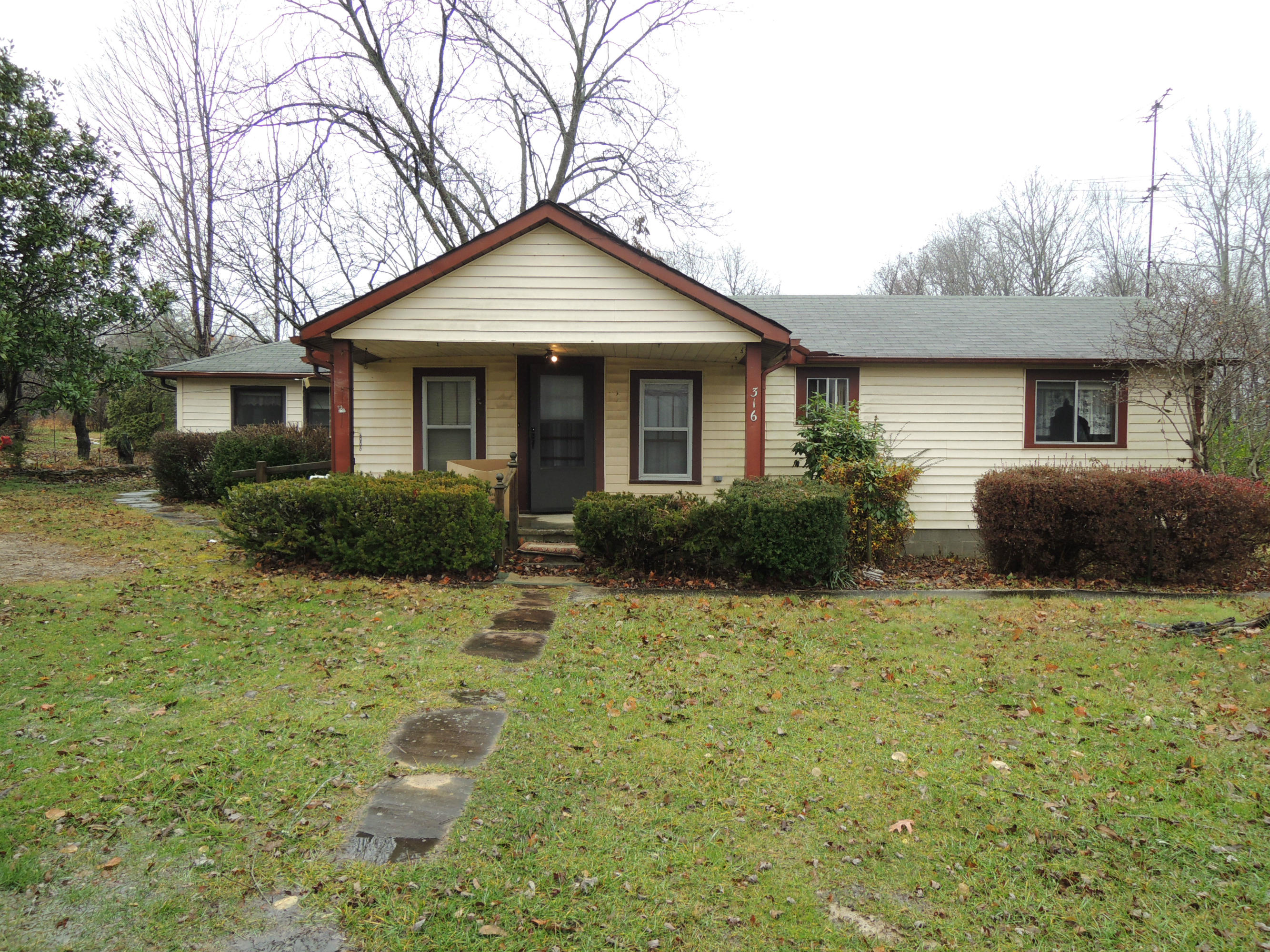 316 Ridge Road Lancing, TN 37770 - Photo 2 of 11 Haynes 002